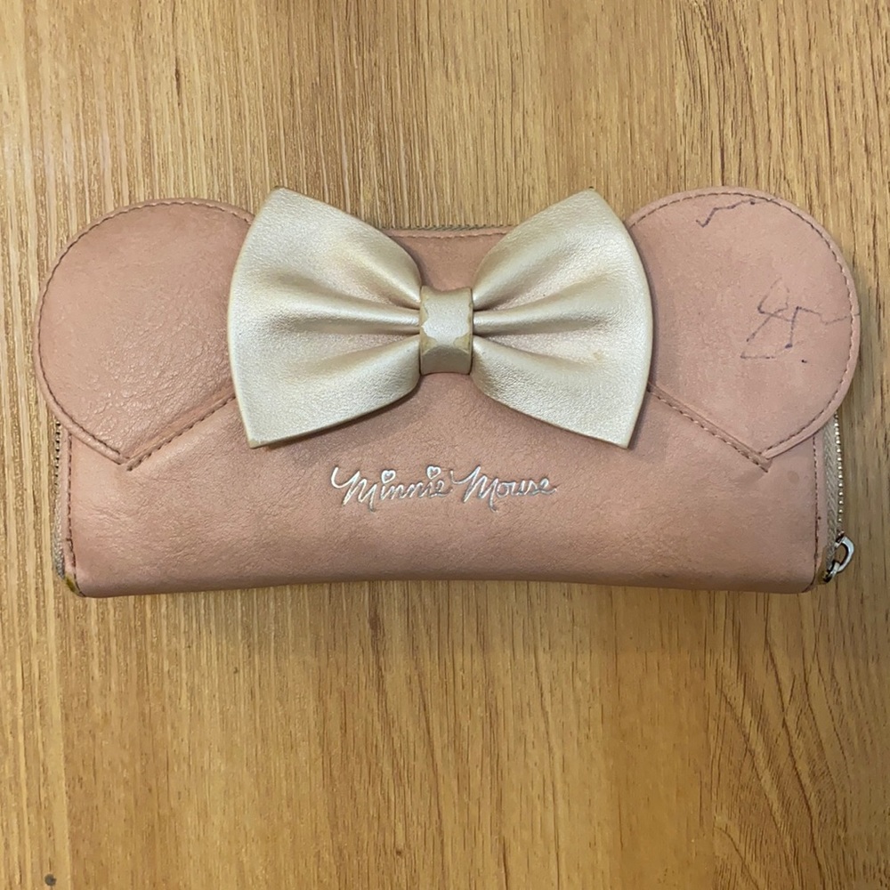 Loungefly Minnie Mouse Wallet
